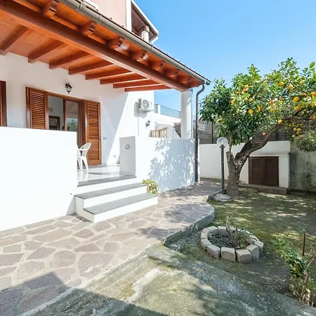 Casa Sole A Canneto Holiday home